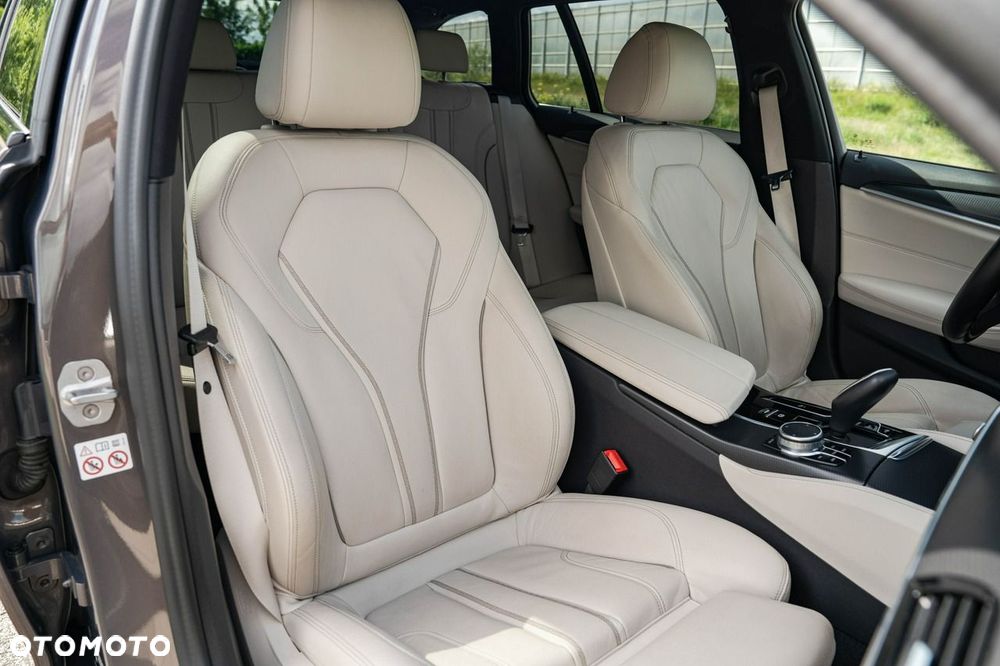 BMW Seria 5 530i xDrive mHEV M Sport sport - 28