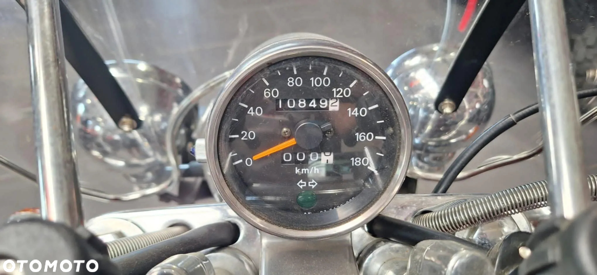 Suzuki Intruder - 4