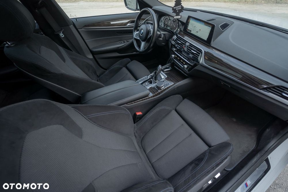 BMW Seria 5 520d xDrive M Sport Edition - 25