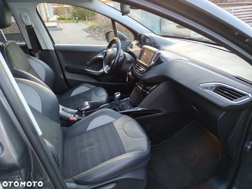 Peugeot 2008 1.2 VTi Allure - 16