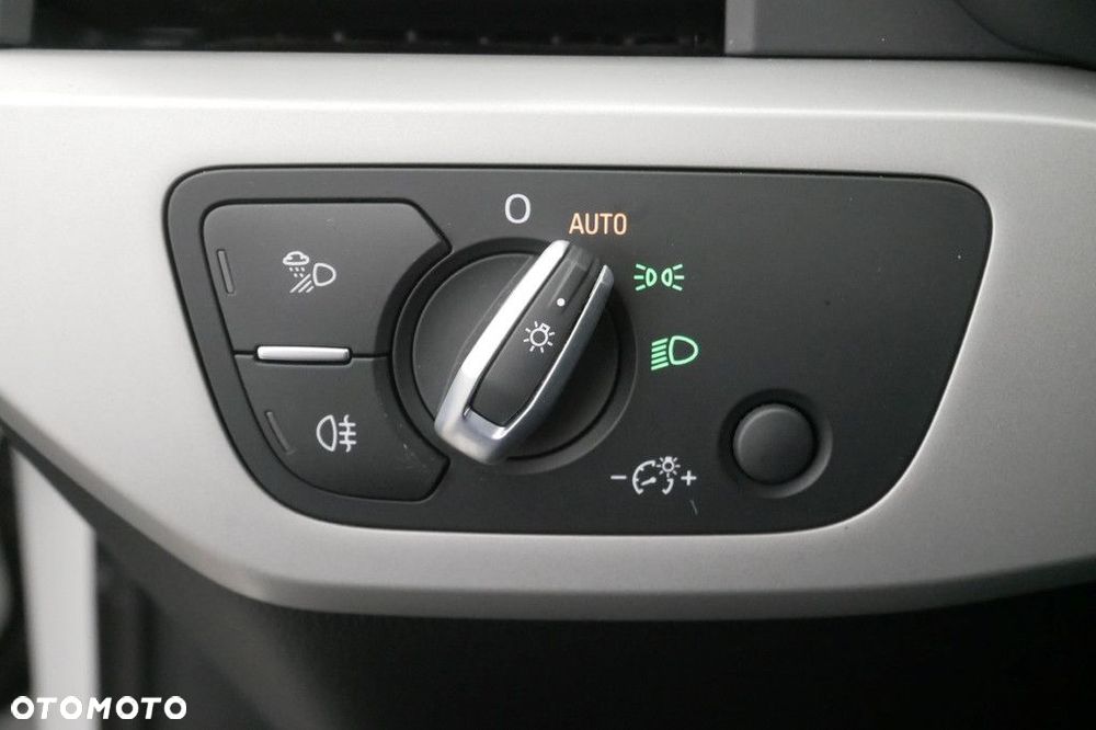 Audi A4 Limousine - 25