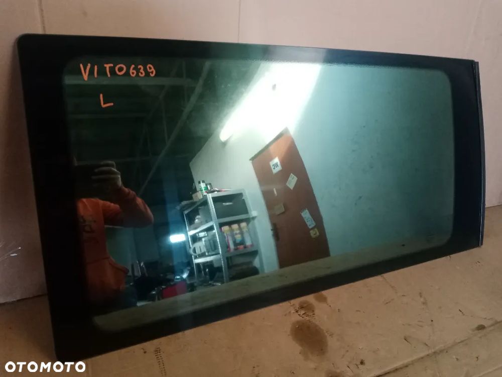 Szyba lewa karoseryjna Mercedes Vito 639 AS2 - 1