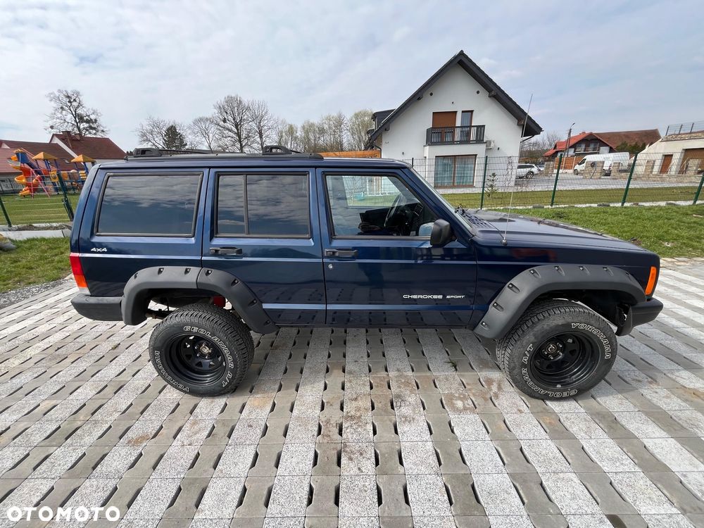 Jeep Cherokee - 5