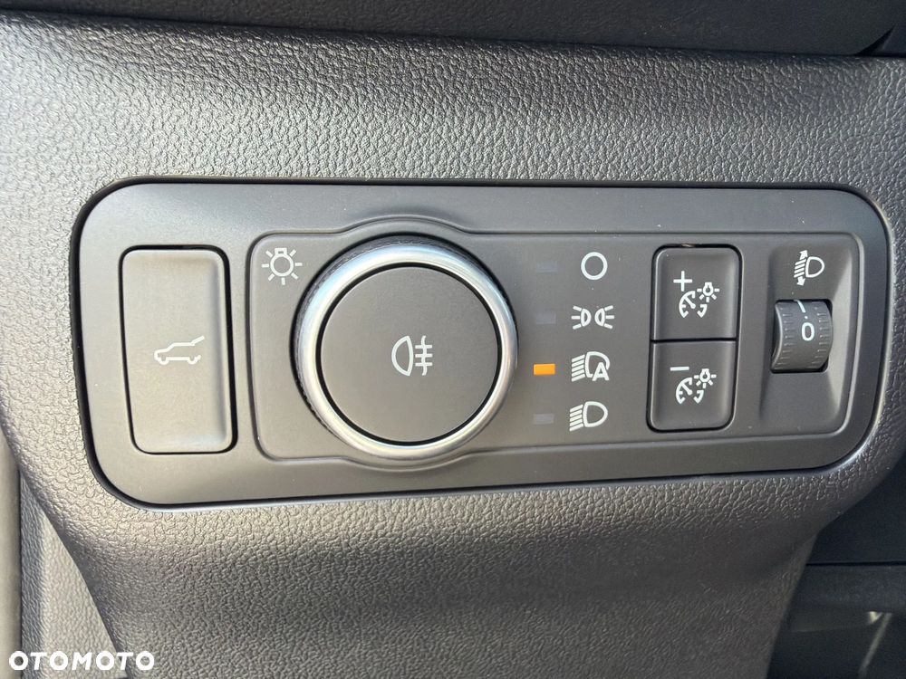 Ford Kuga 2.5 Duratec FHEV 4x4 ST-LINE X - 22