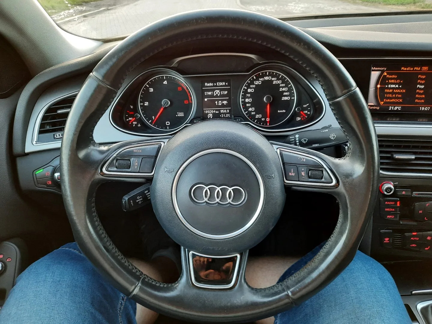 Audi A4 2.0 TDI DPF S line Sportpaket - 25