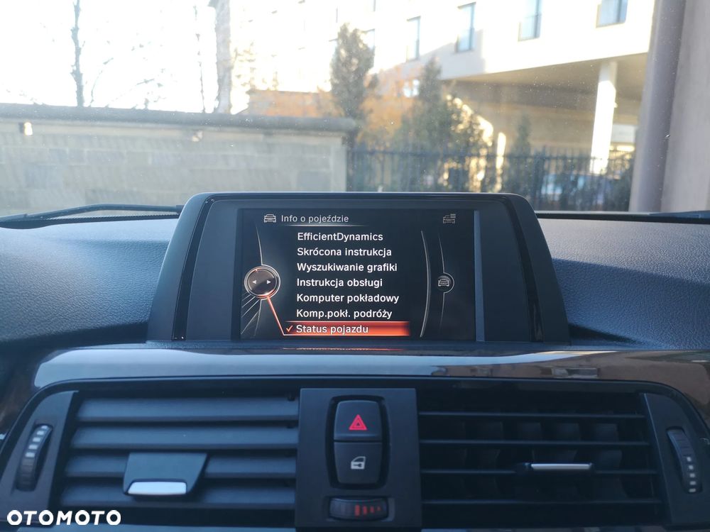 BMW Seria 3 330i xDrive - 20