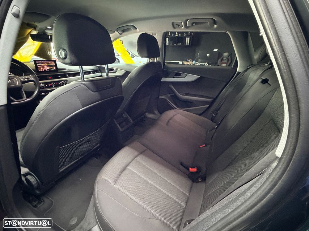 Audi A4 Avant 2.0 TDI S tronic quattro - 27