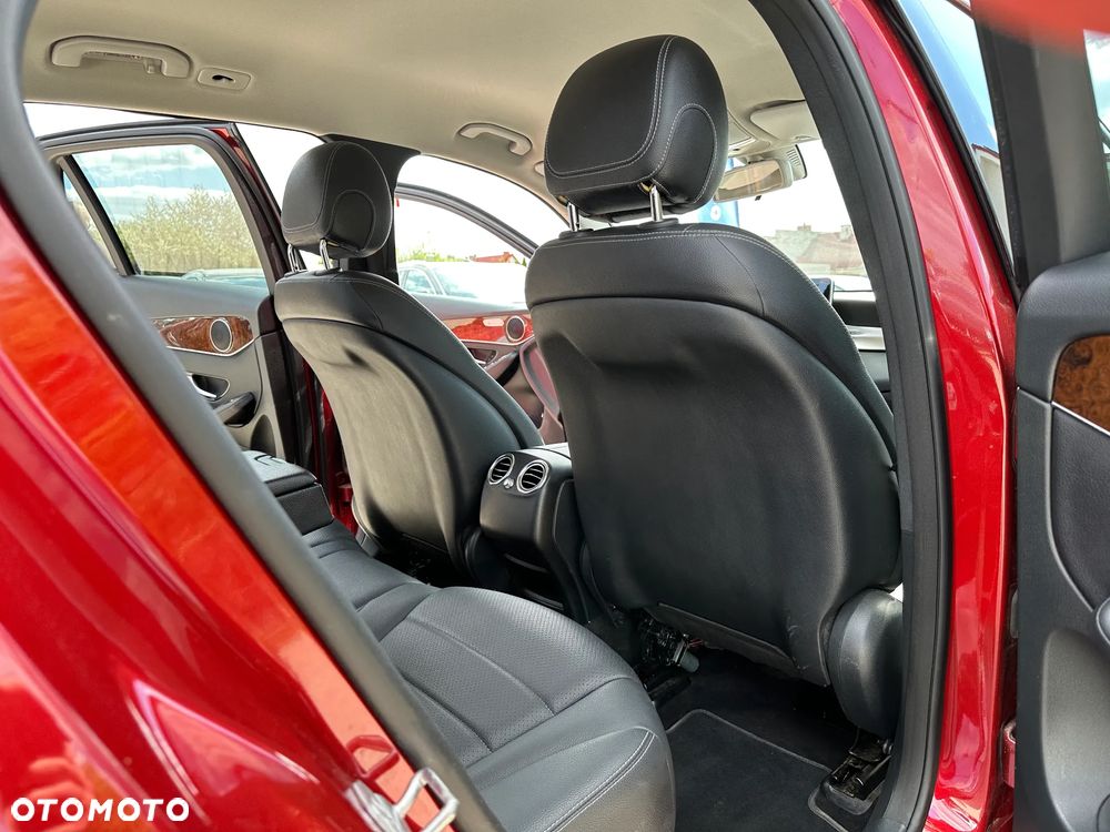 Mercedes-Benz GLC - 25