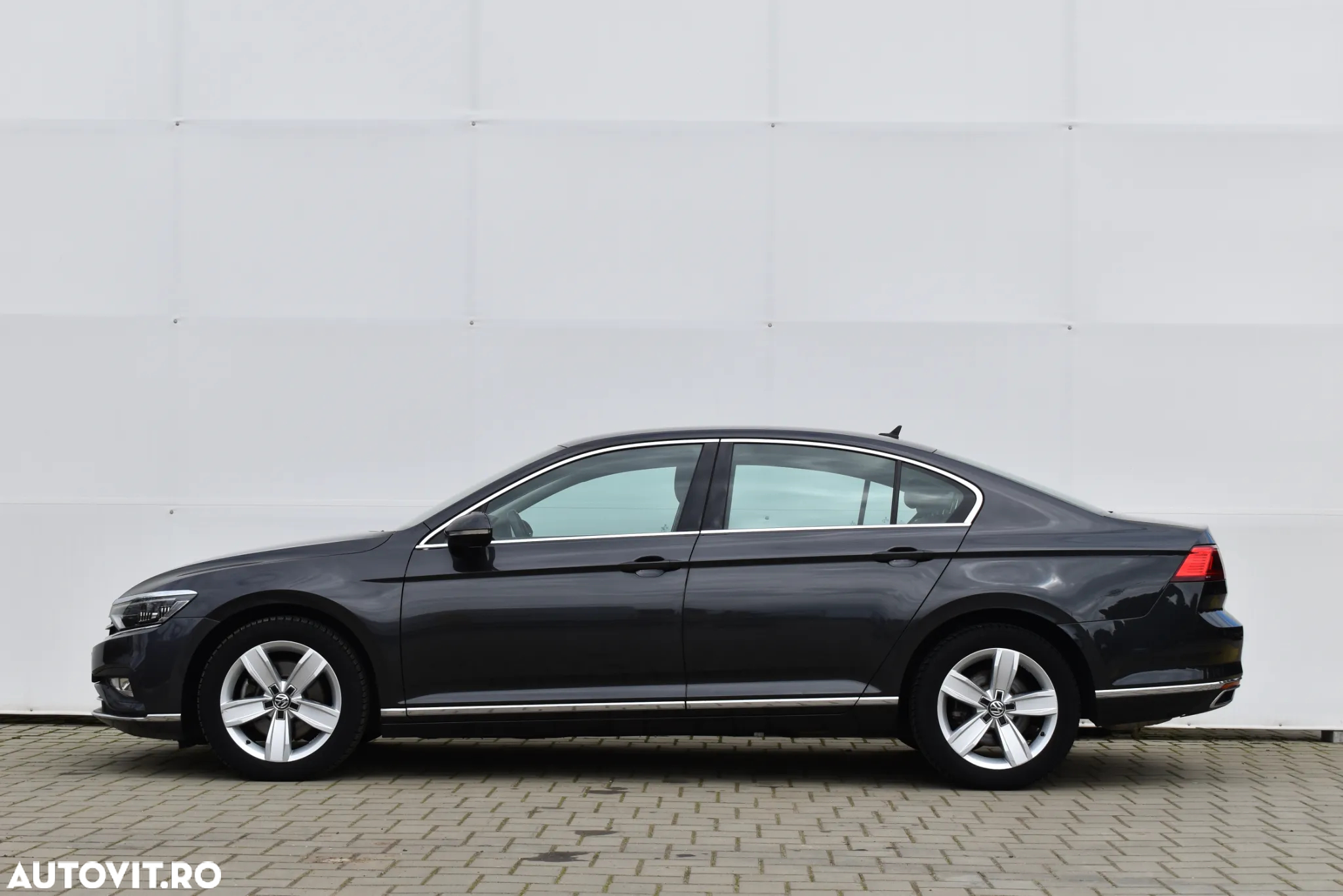 Volkswagen Passat 2.0 TDI SCR 4Mot DSG Highline - 12