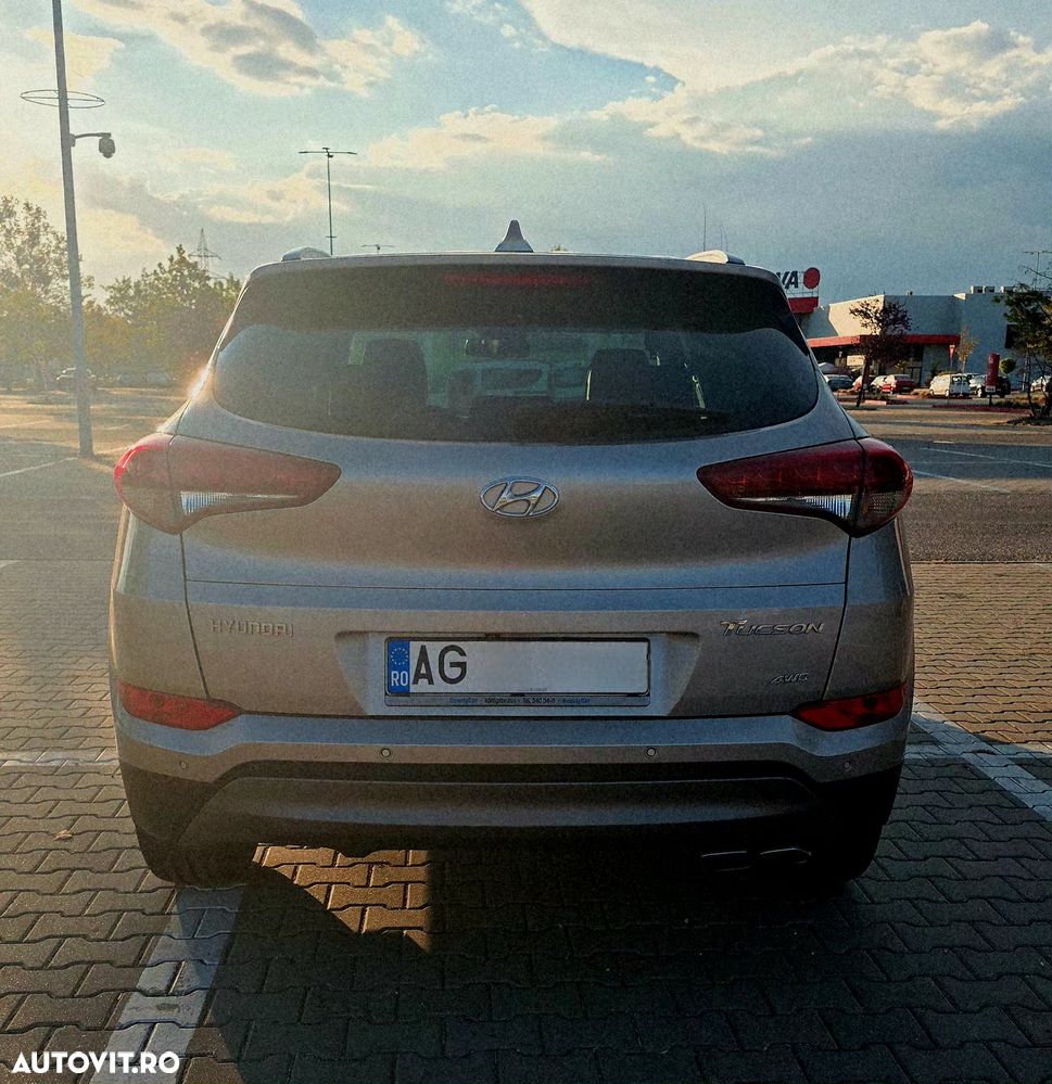 Hyundai Tucson 2.0 CRDI 4WD 6AT Style - 4