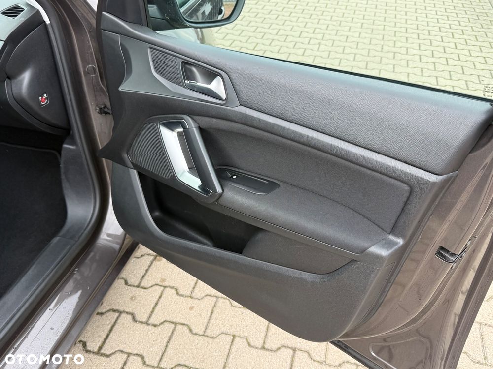Peugeot 308 - 16