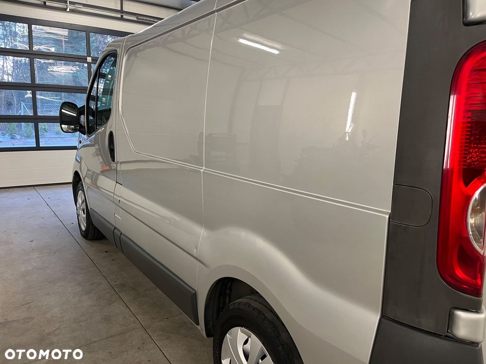 Opel Vivaro - 22