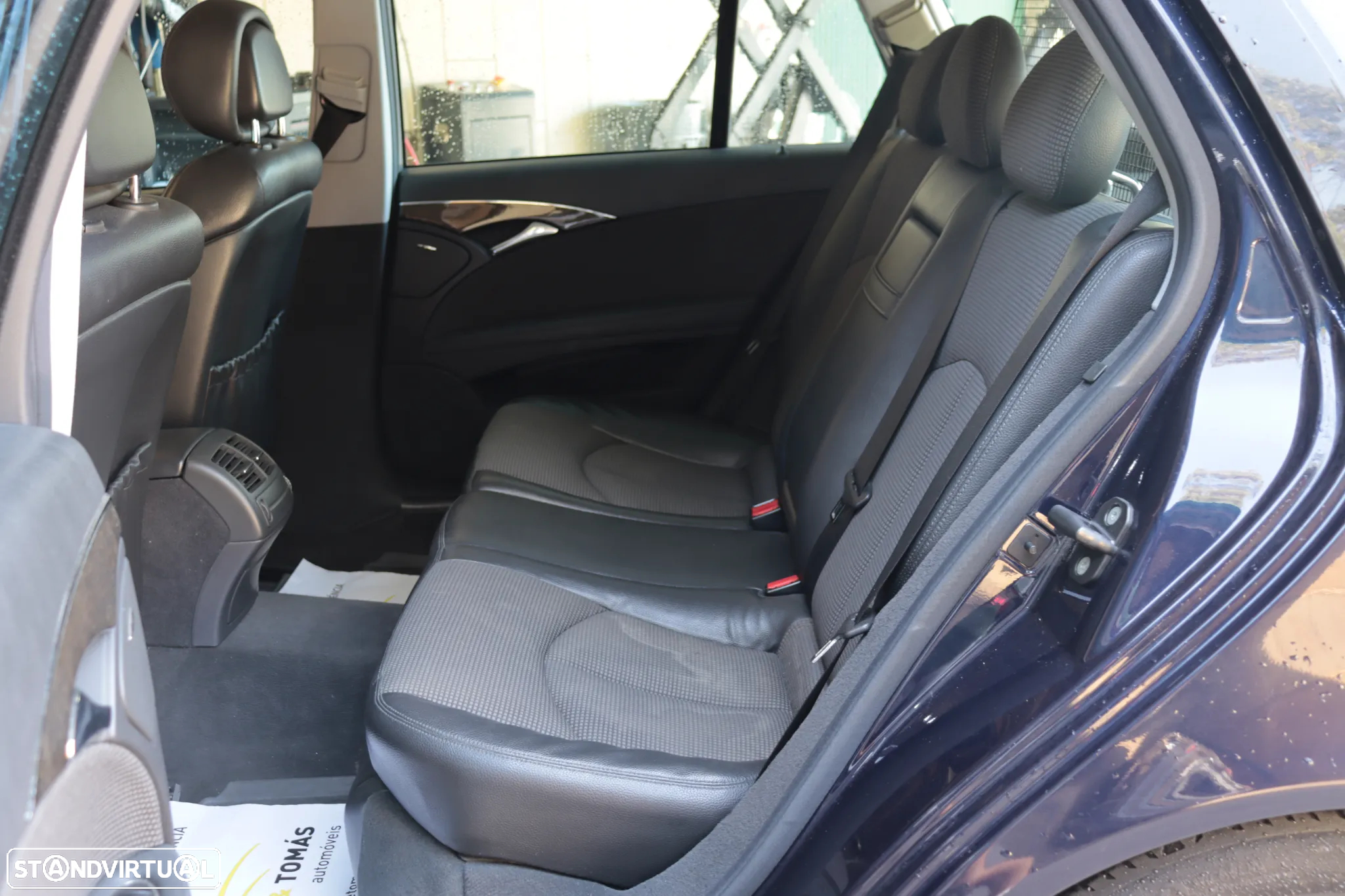 Mercedes-Benz E 220 CDi Avantgarde Aut. - 13