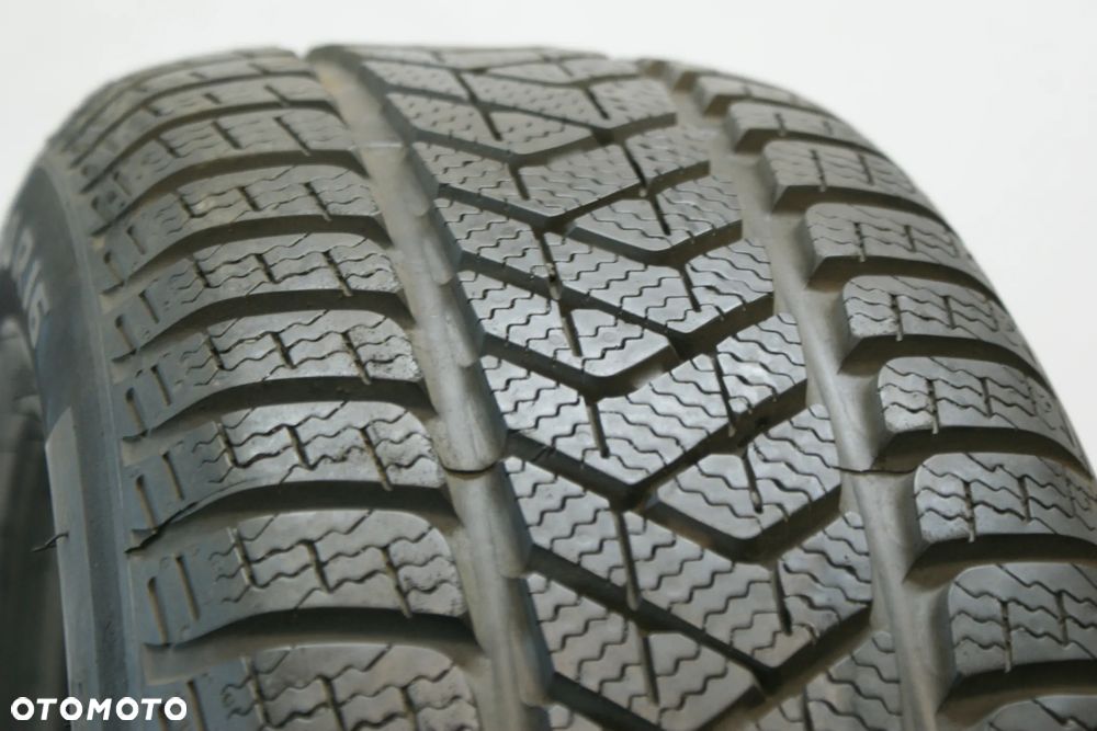 205/60R16 PIRELLI WINTER SOTTOZERO 3 , 6,5mm 19130 - 2