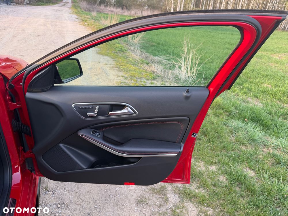 Mercedes-Benz Klasa A AMG 45 4-Matic - 13