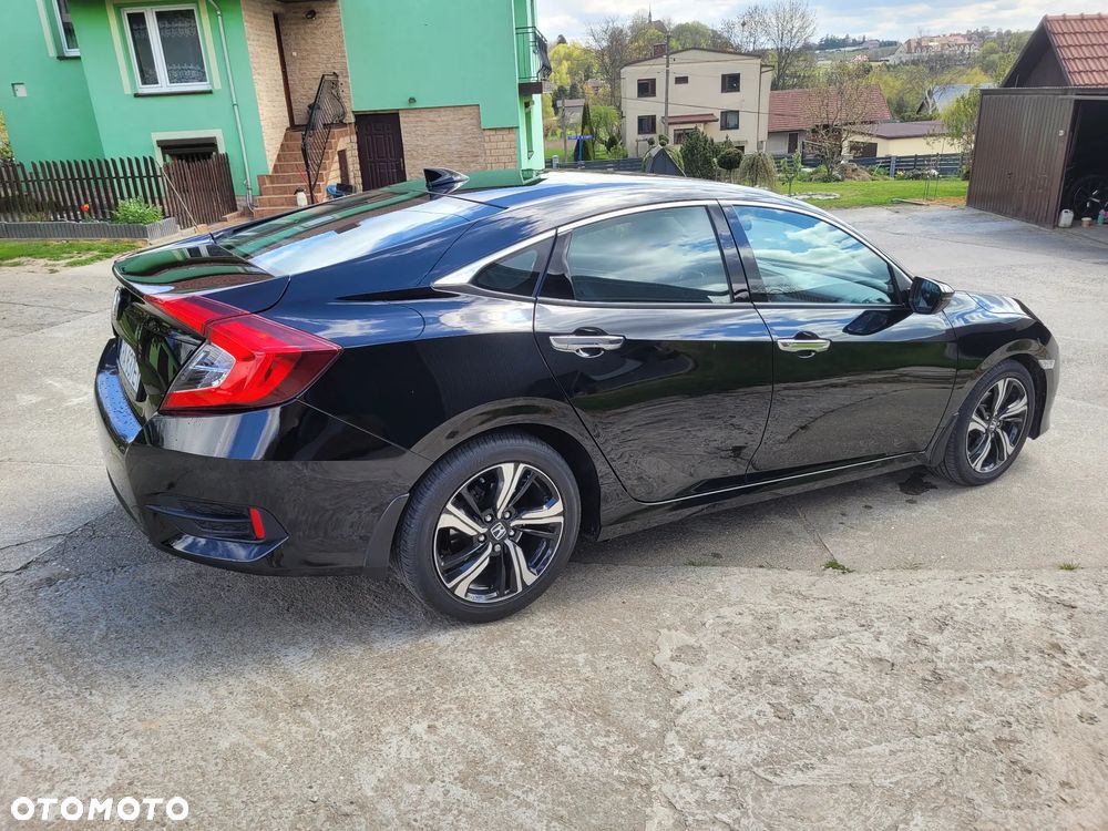 Honda Civic 1.5 T Elegance - 12