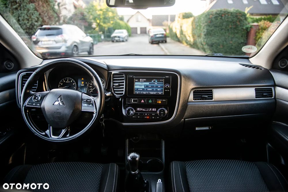 Mitsubishi Outlander 2.0 2WD Edition - 30