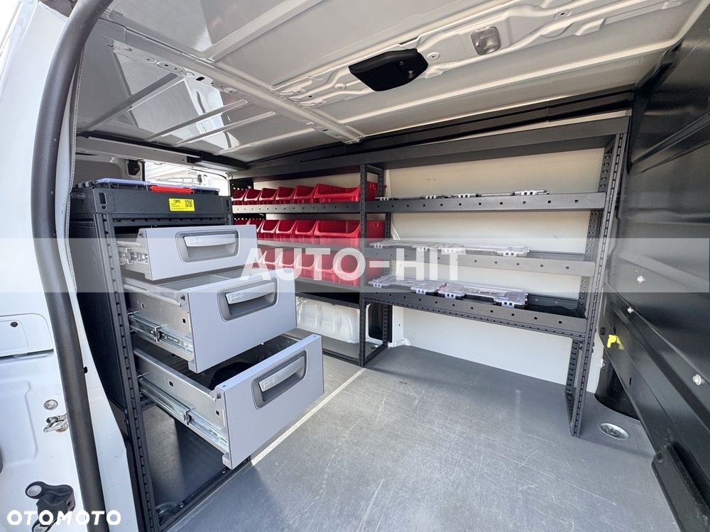 Opel Vivaro - 8
