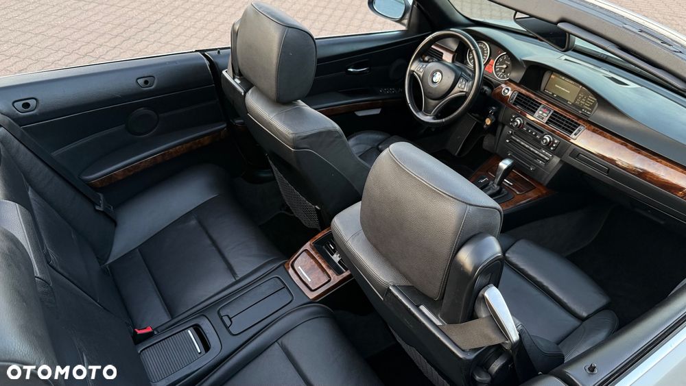 BMW Seria 3 325i Cabrio - 15