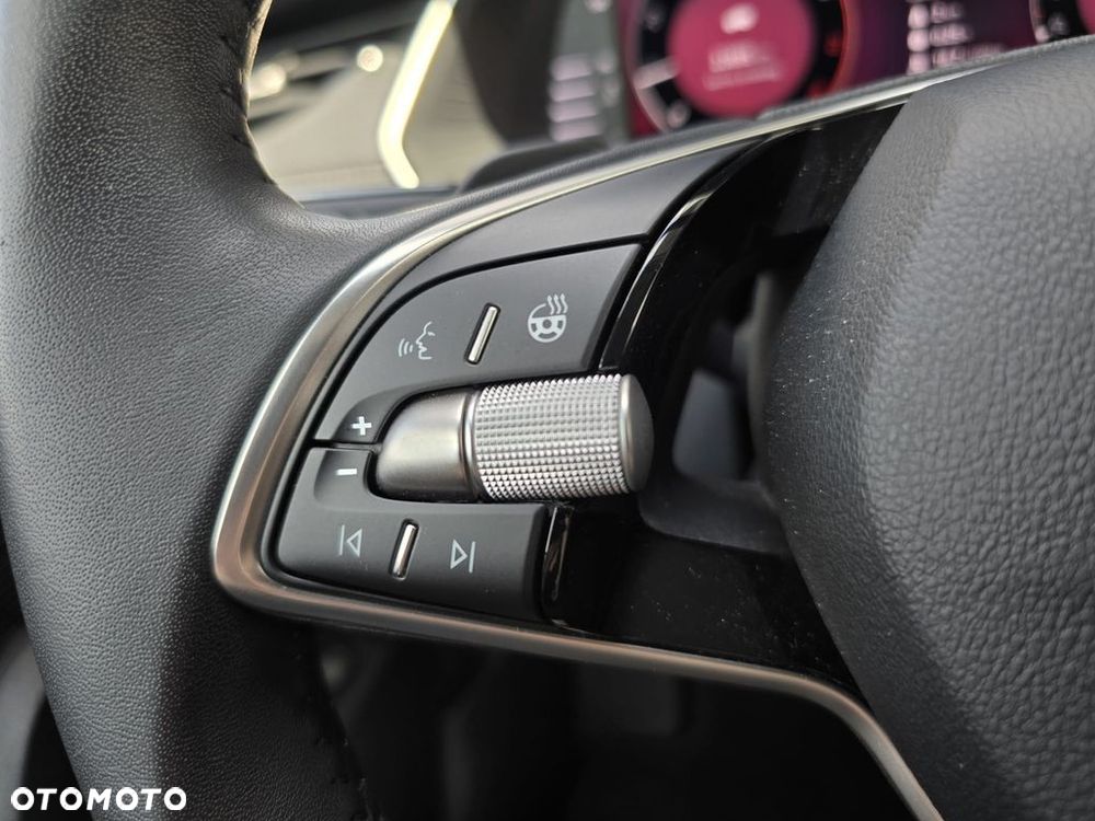 Skoda Octavia 1.5 TSI mHEV Selection DSG - 25