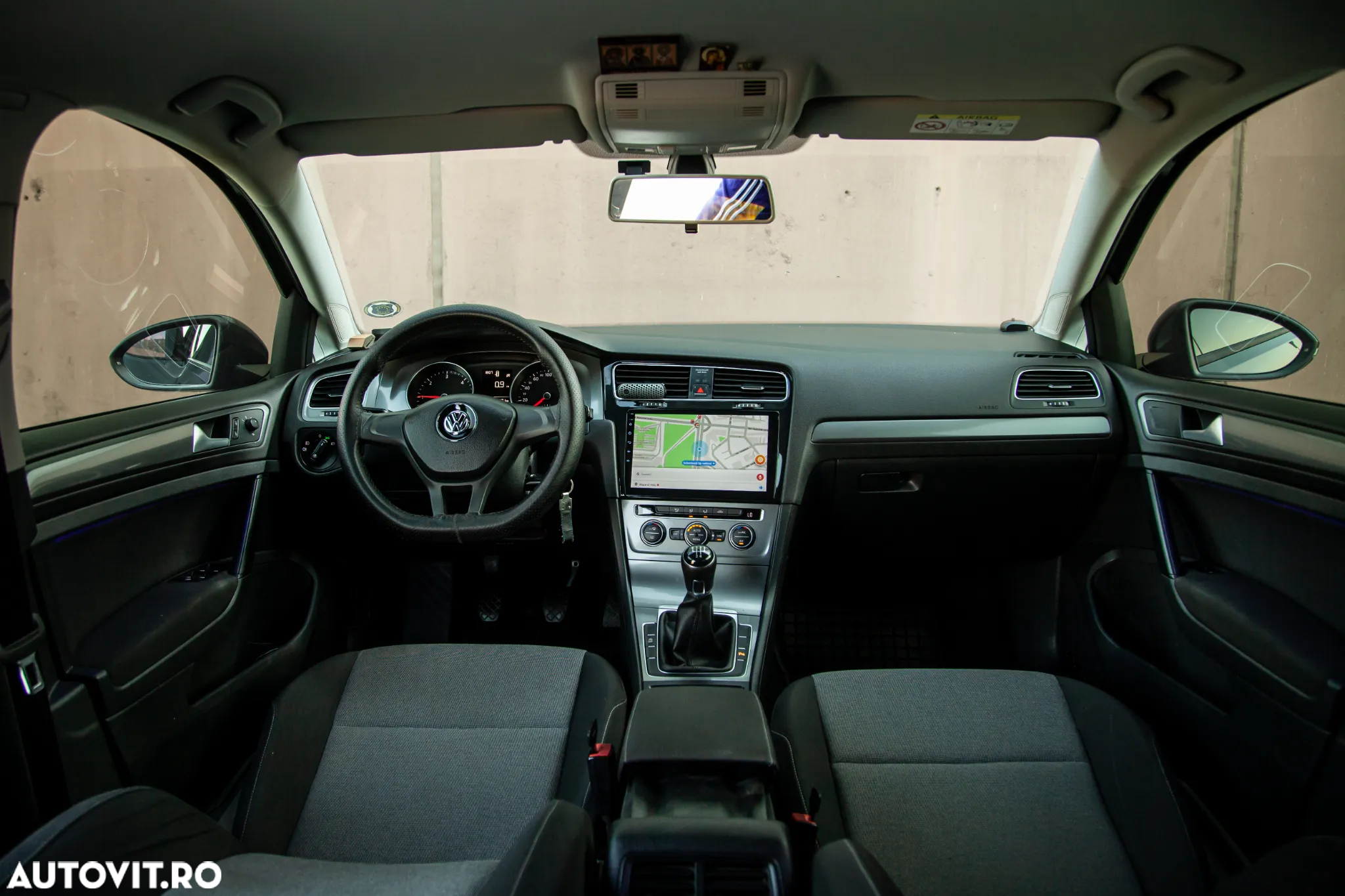 Volkswagen Golf - 14