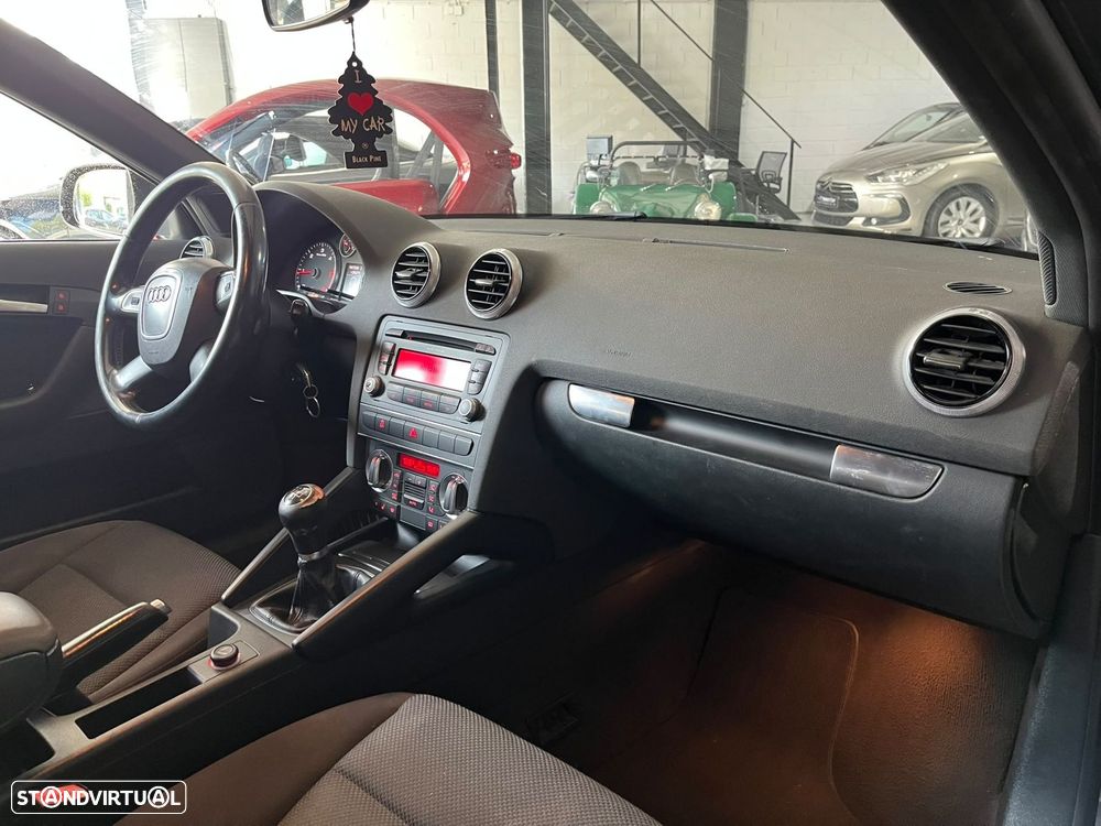 Audi A3 Sportback 1.6 TDI Attraction - 14