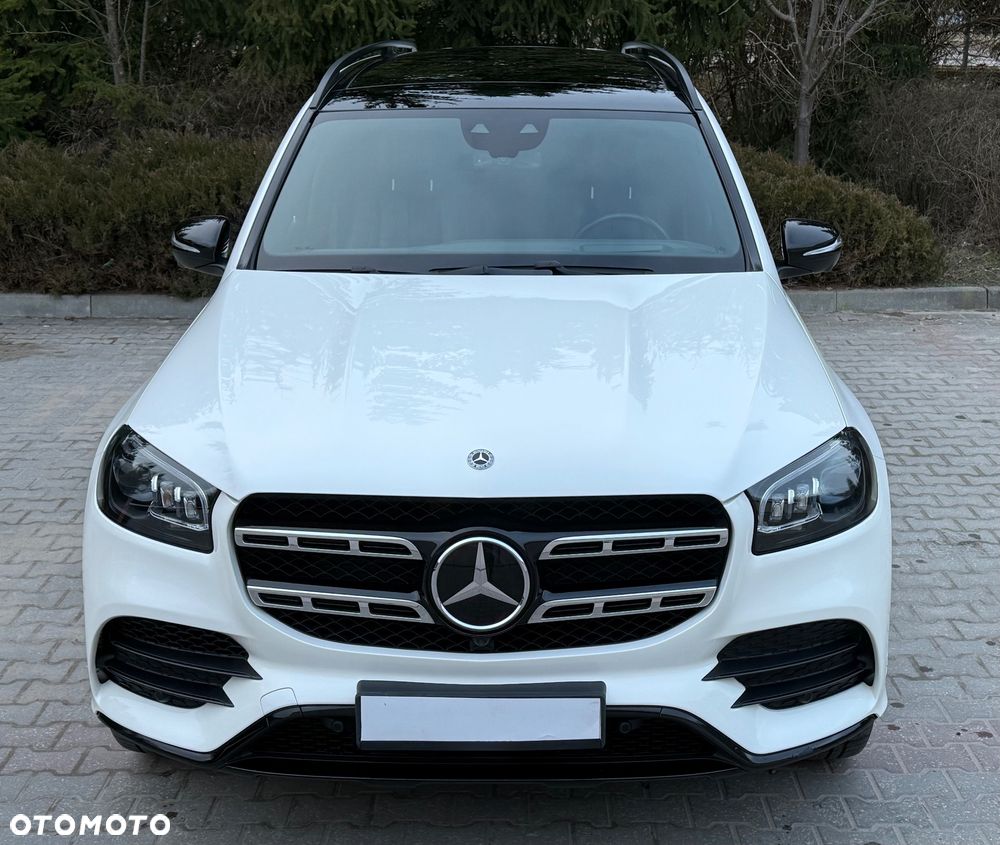 Mercedes-Benz GLS - 1