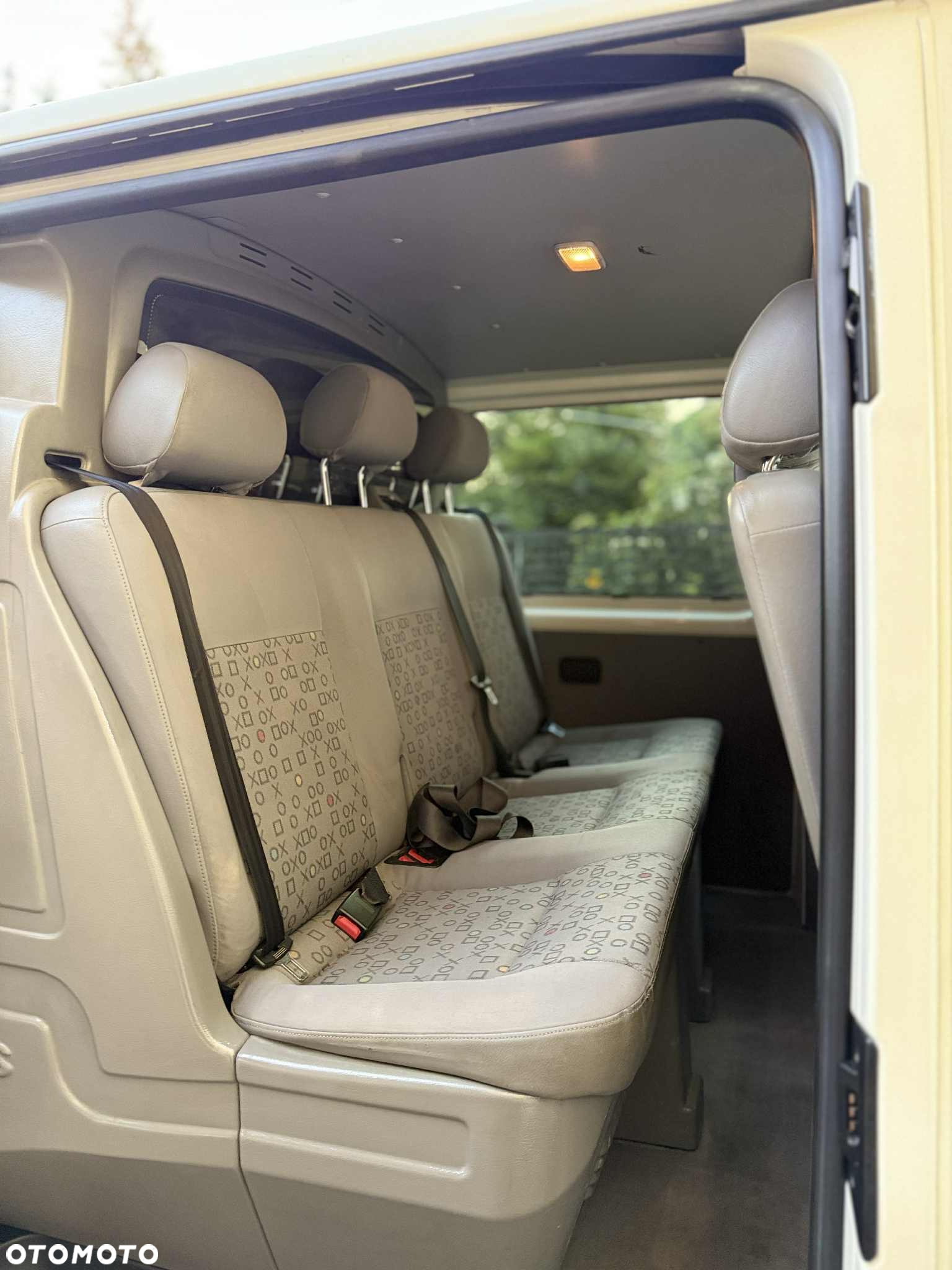 Volkswagen Transporter - 8