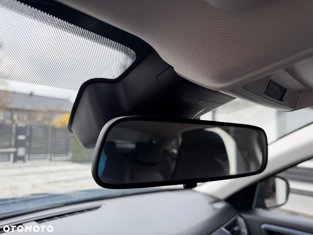 Renault Arkana 1.6 E-TECH Zen MMT - 31