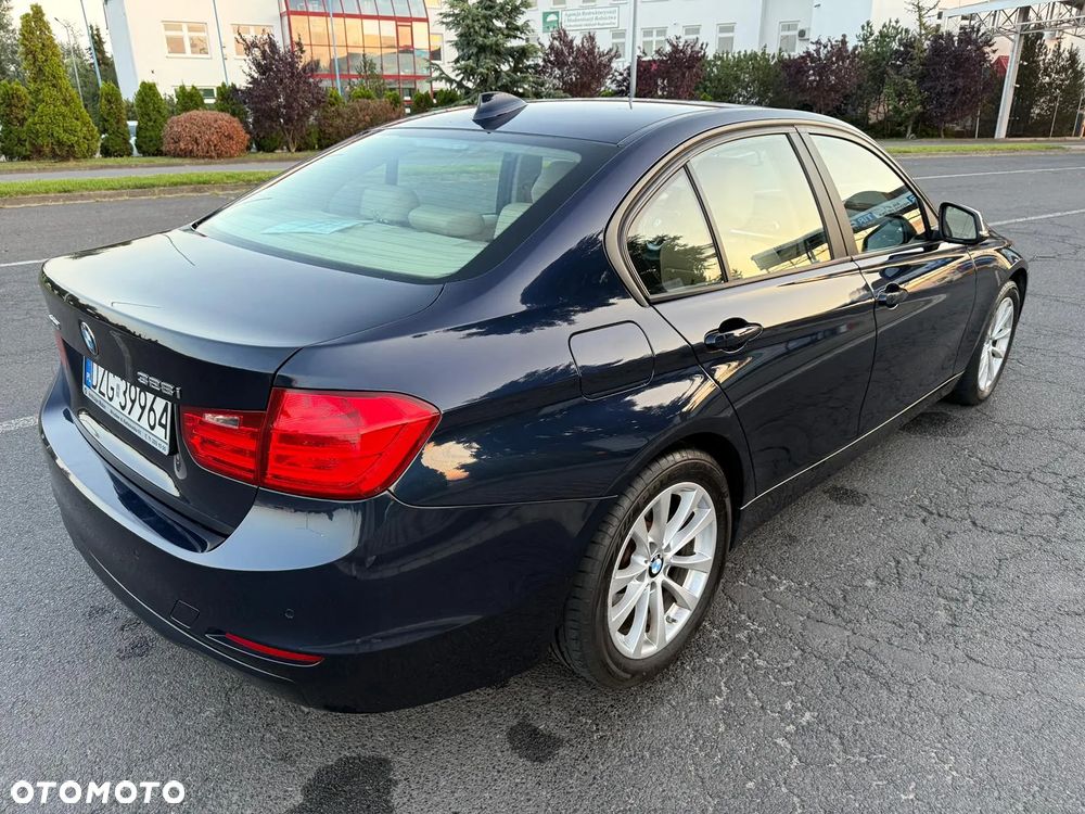 BMW Seria 3 328i xDrive Sport-Aut Luxury Line - 7