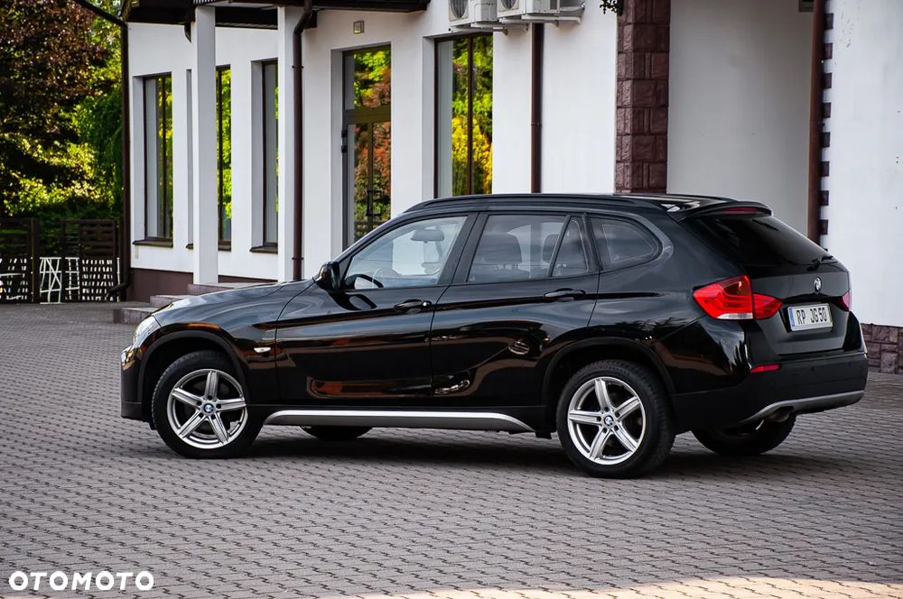 BMW X1 xDrive18d - 13