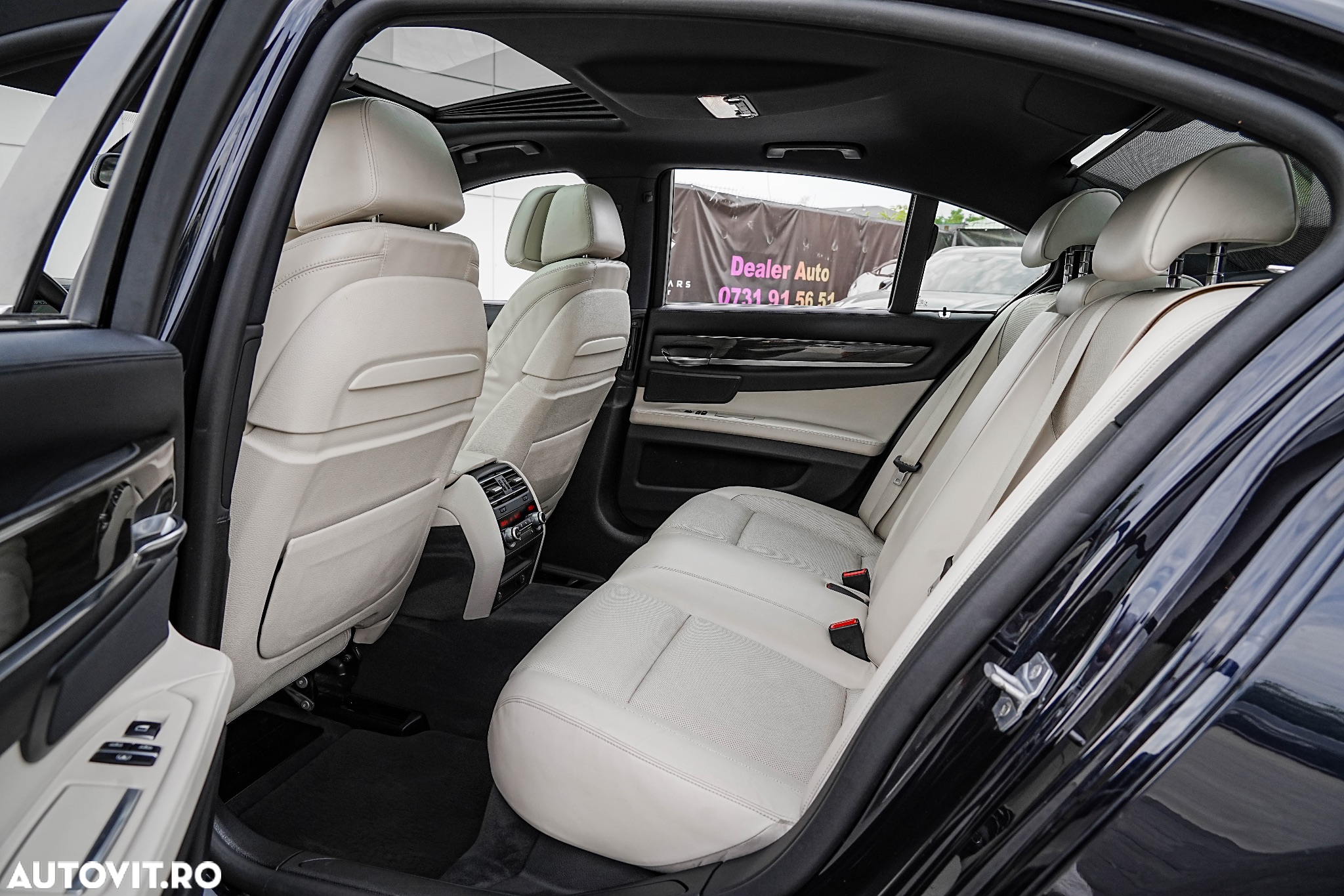 BMW Seria 7 750i xDrive Edition Exclusive - 8