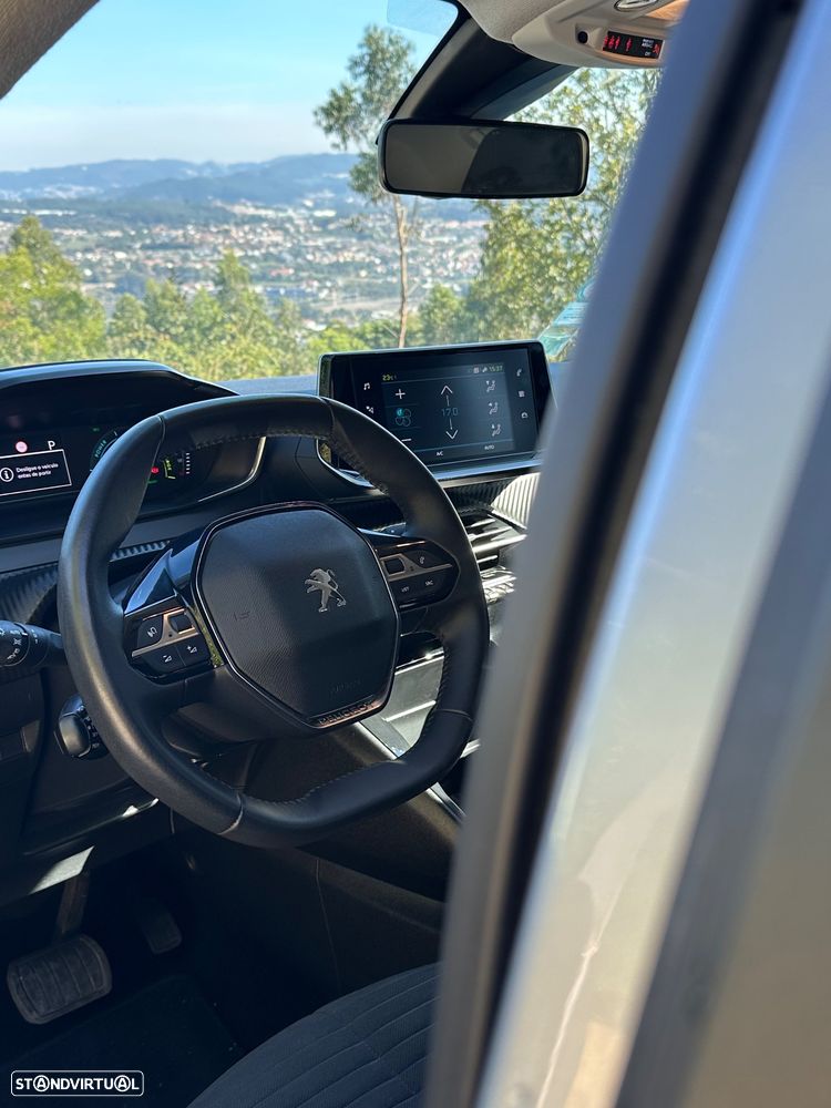 Peugeot e-208 - 6