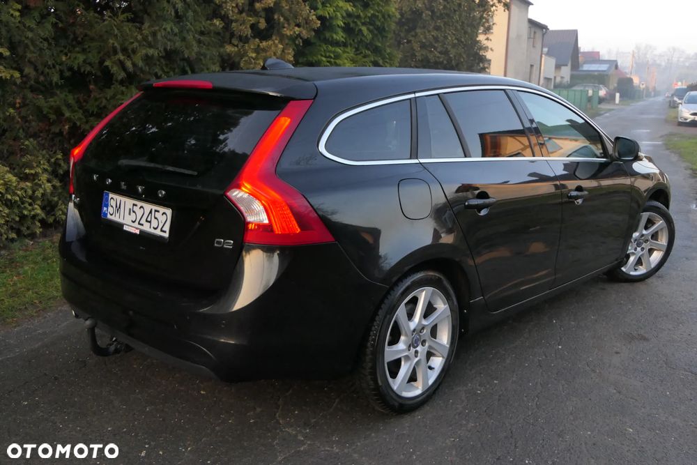 Volvo V60 D2 Drive-E Momentum - 8