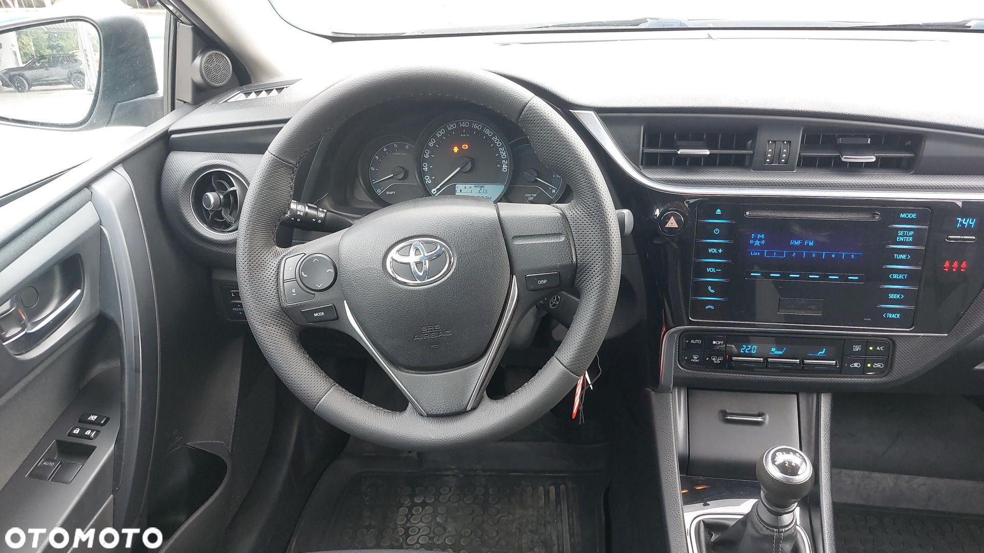 Toyota Auris - 11