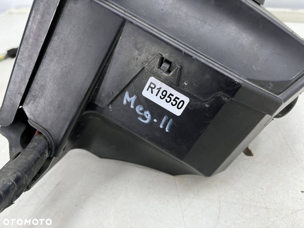 Skrzynka bezpieczników Renault Megane II 02-09r. 1.6 16V moduł obudowa pokrywa zaślepka 8200481867-G - 13
