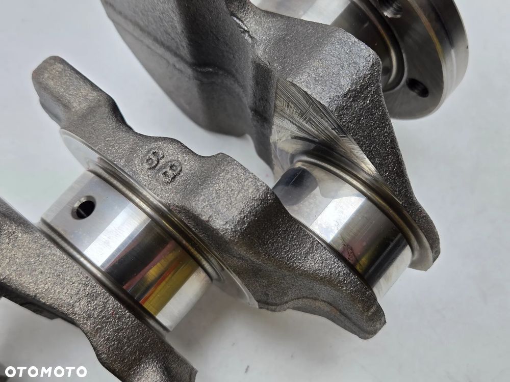 WAŁ KORBOWY PEUGEOT CITROEN FORD TOYOTA 1.5 BLUE HDI  YH01 - 8
