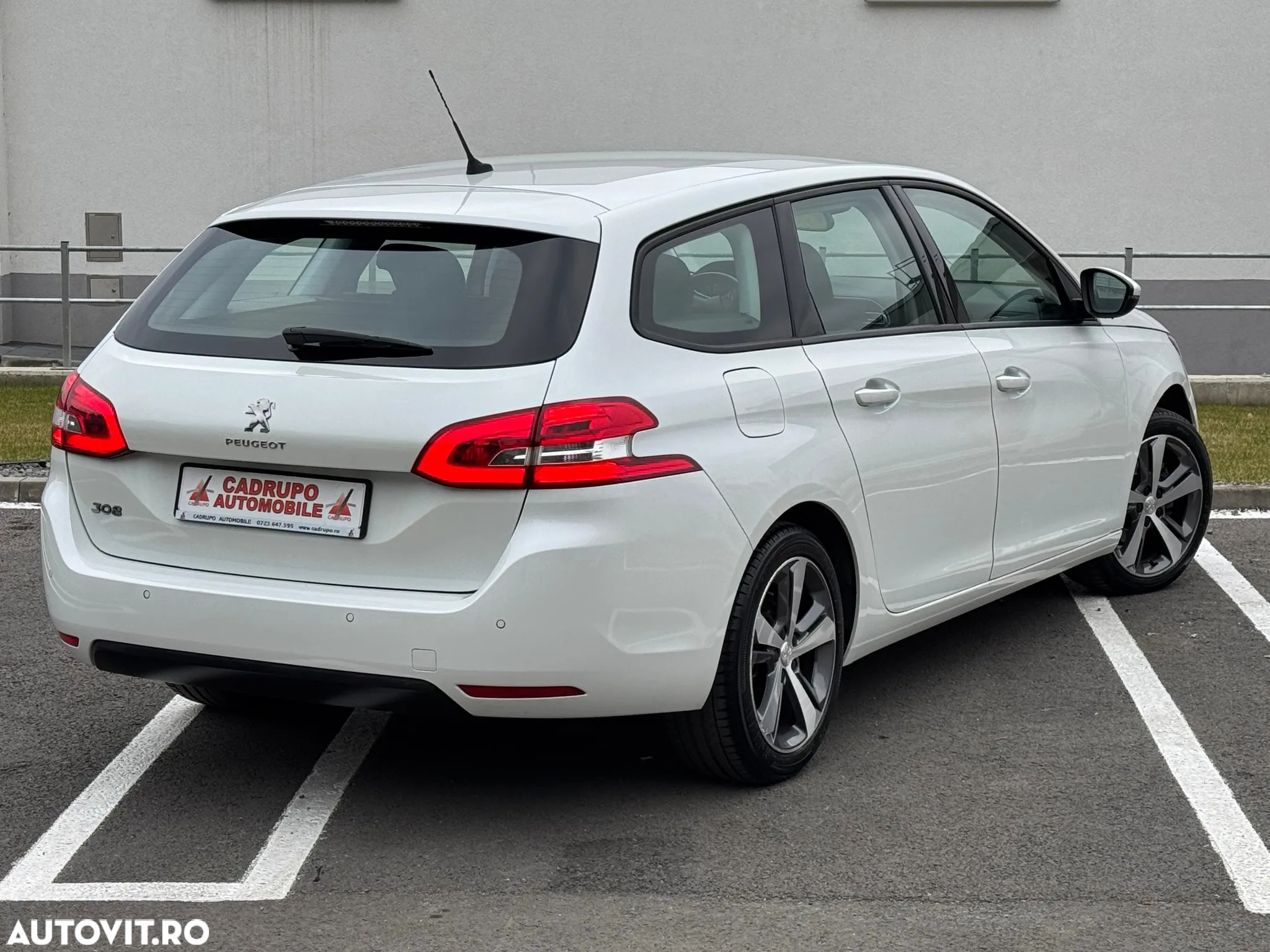 Peugeot 308 SW BlueHDI 130 EAT8 Stop & Start Active Business-Paket - 21