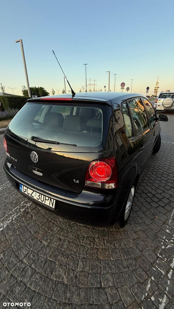 Volkswagen Polo 1.4 16V Comfortline - 13
