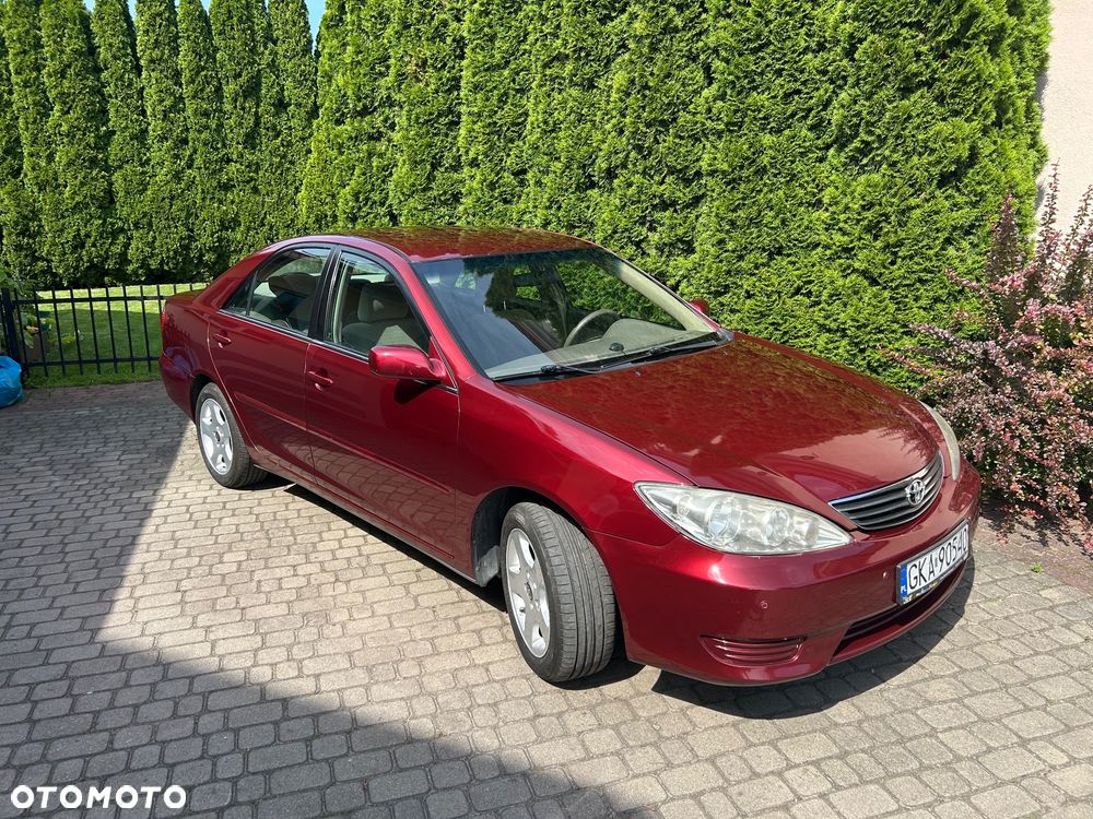 Toyota Camry - 14
