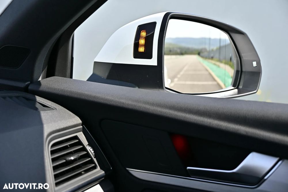 Audi Q5 2.0 40 TDI quattro S tronic Design - 35