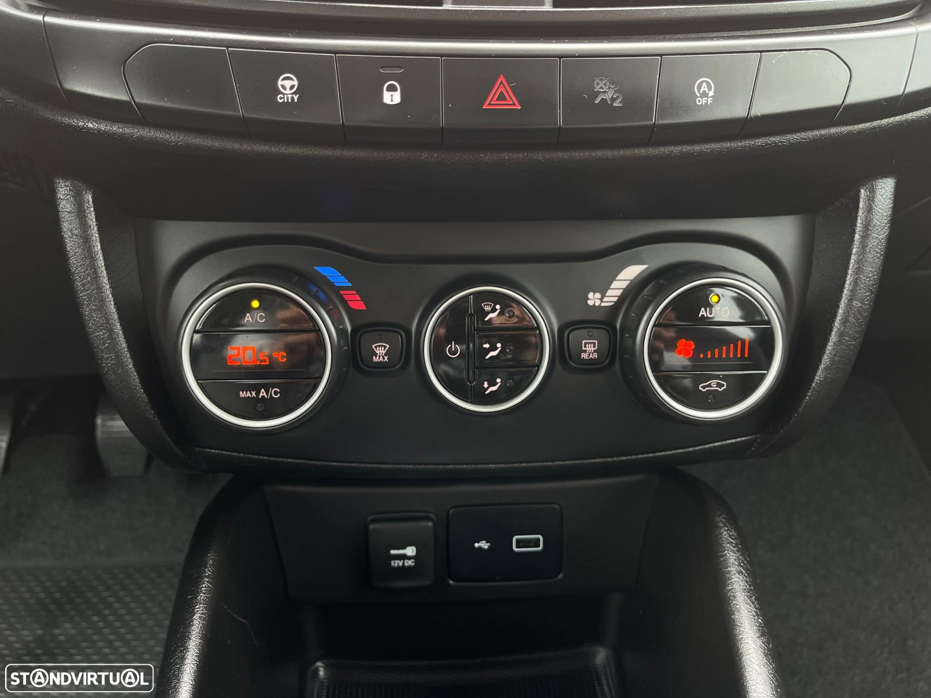 Fiat Tipo Station Wagon 1.3 M-Jet Lounge - 49