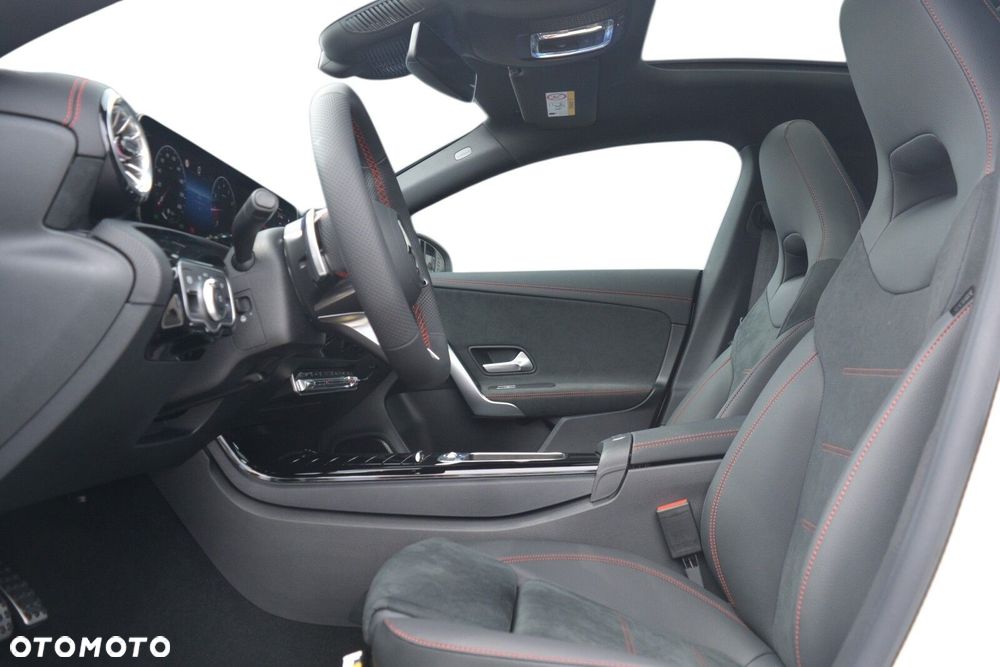 Mercedes-Benz CLA 200 AMG Line 7G-DCT - 8