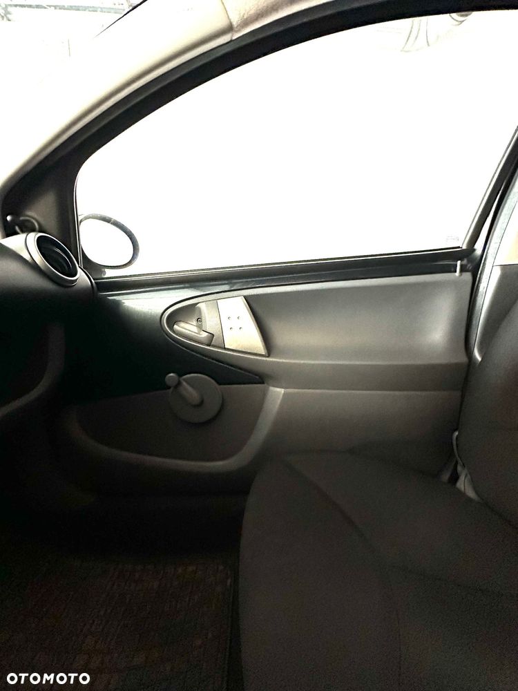 Toyota Aygo Standard - 12