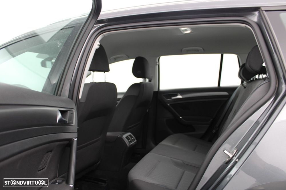 VW Golf Variant 1.6 TDi Highline - 21