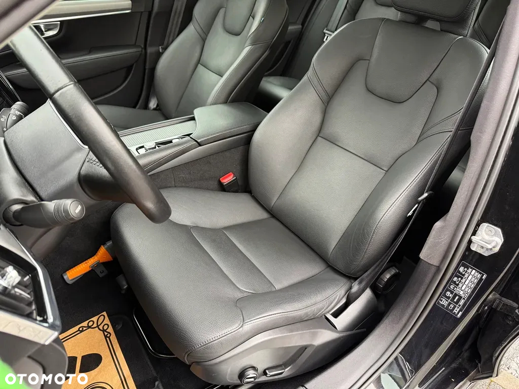 Volvo S90 T4 Geartronic Momentum Pro - 39