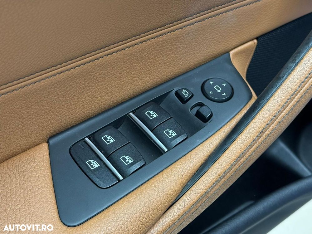 BMW Seria 5 520i Aut. M Sport Edition - 15