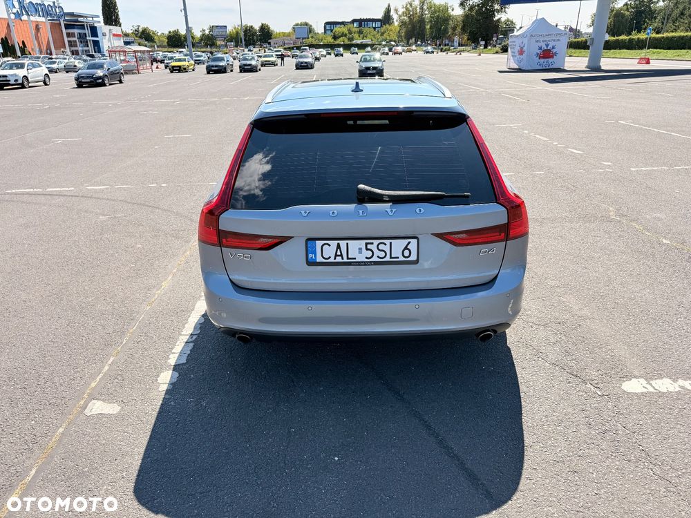 Volvo V90 D4 Momentum - 13