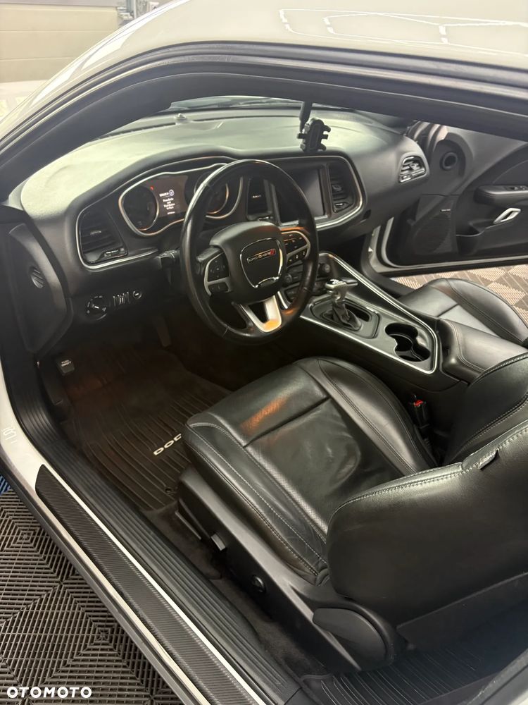Dodge Challenger Automatik SXT Plus - 10