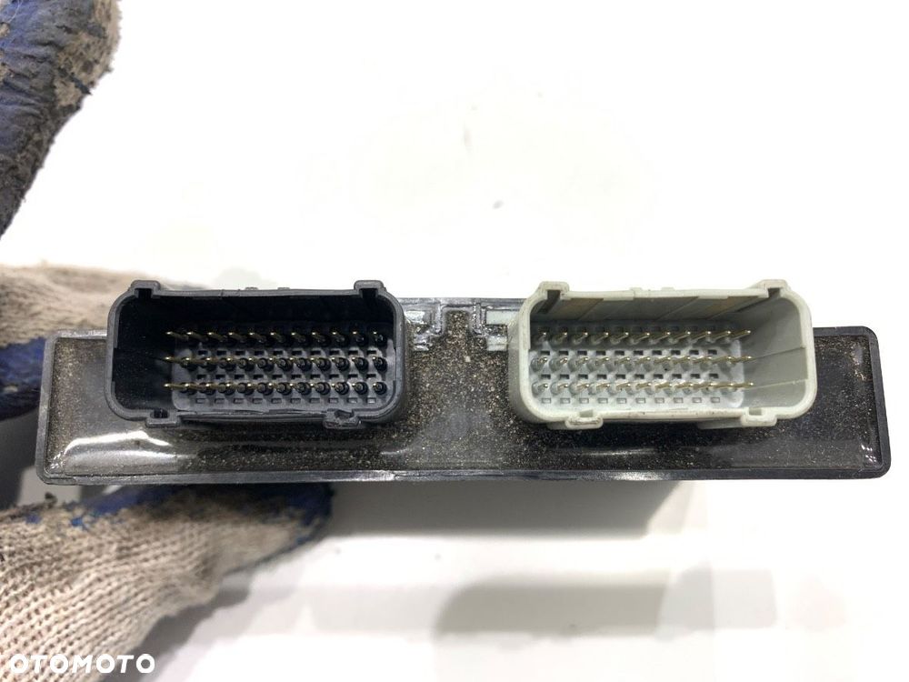 KOMPUTER SILNIKA  HONDA CB650RA 650 CM3 34kW 46KM (2014 - 38770-MKY-E22 - 3